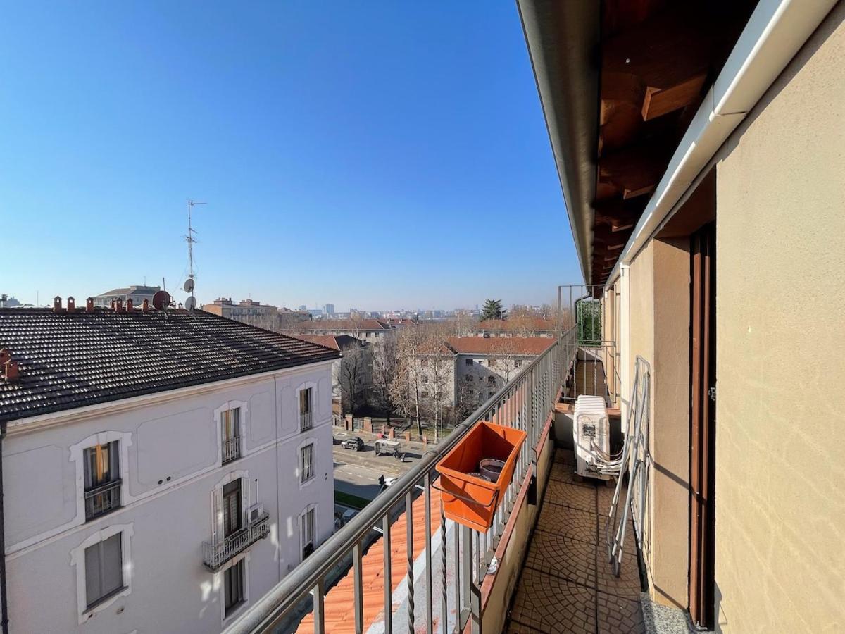 Appartement The Urban Nest 2, Spacious, Wifi And Near The Red Metro