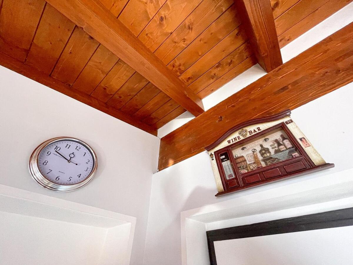 Appartement The Urban Nest 2, Spacious, Wifi And Near The Red Metro *