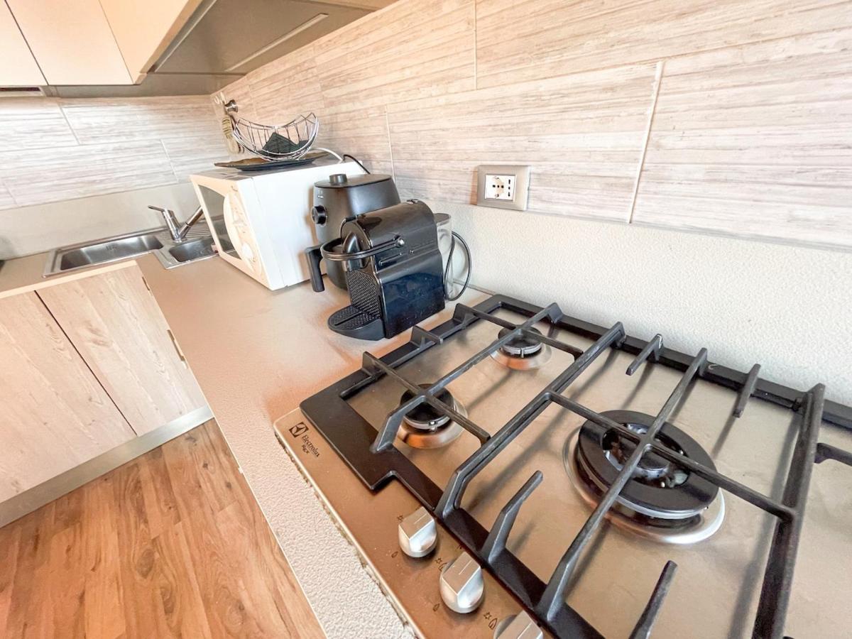 The Urban Nest 2, Spacious, Wifi And Near The Red Metro * Milano
